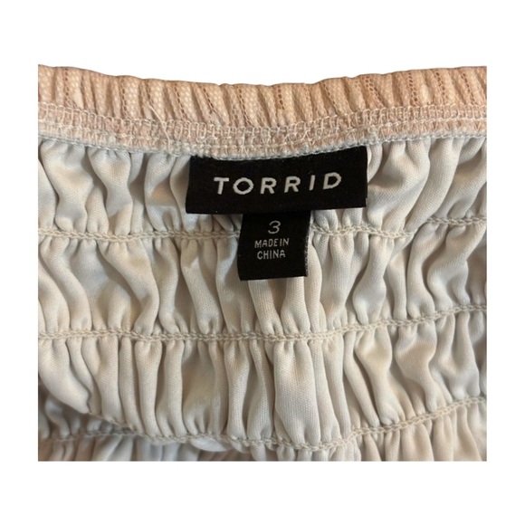 Torrid Puffy sleeve plus size crop top size 3X - Picture 3 of 4